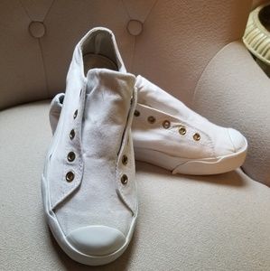 Size 6 Ralph Lauren tennis shoe